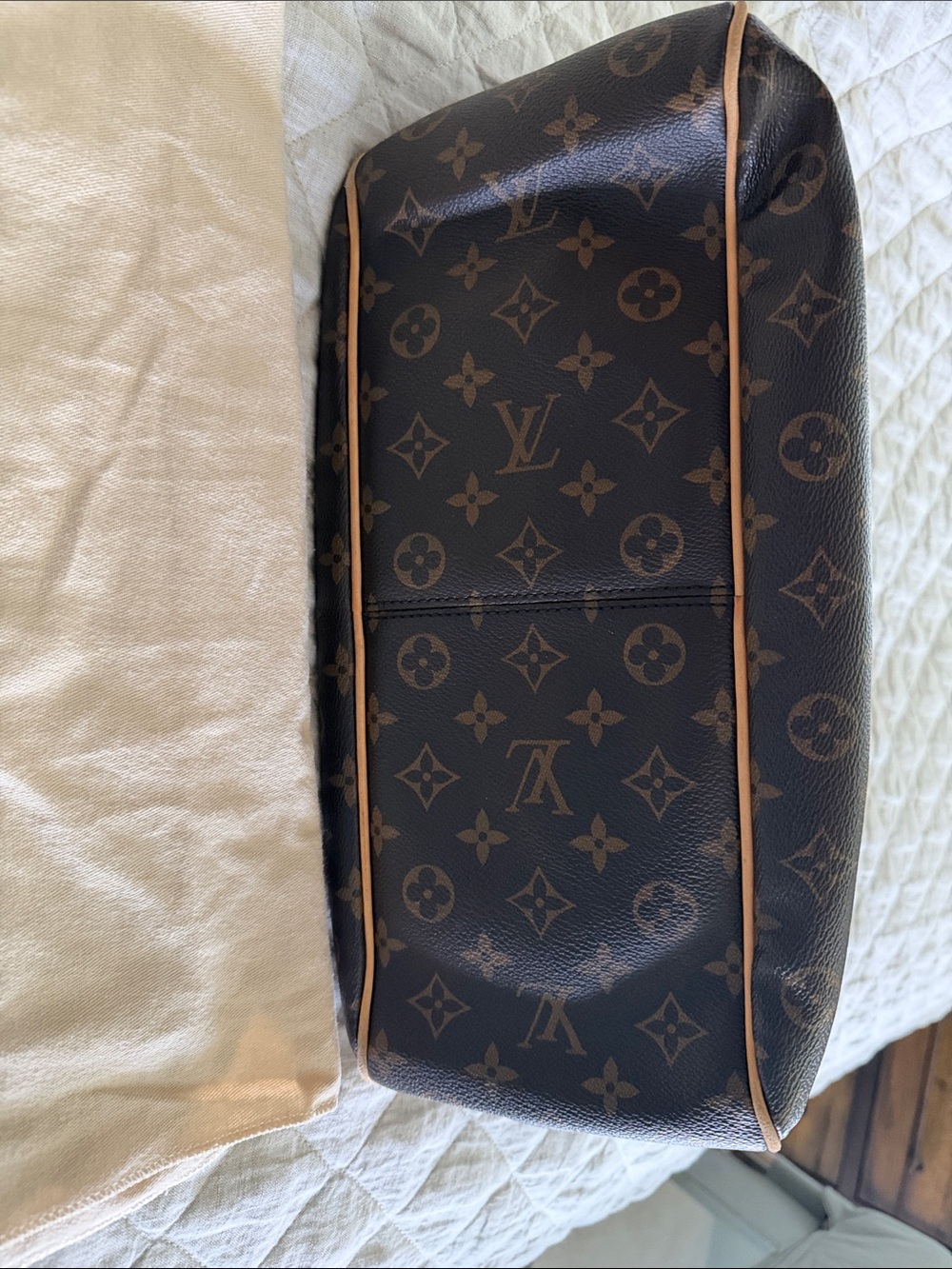 Louis Vuitton Delightful MM Monogram Hobo Bag - Picture 7 of 7
